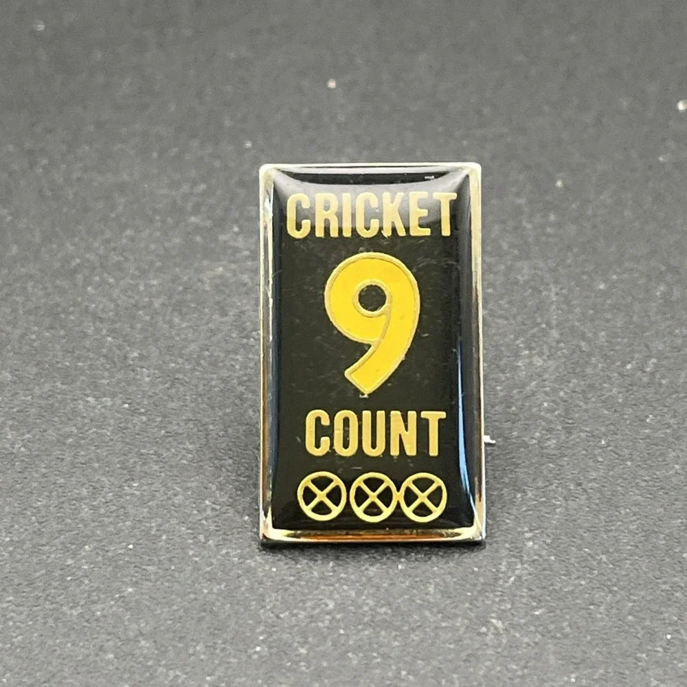 Cricket‎ Sports 9 Count Lapel Hat Pin